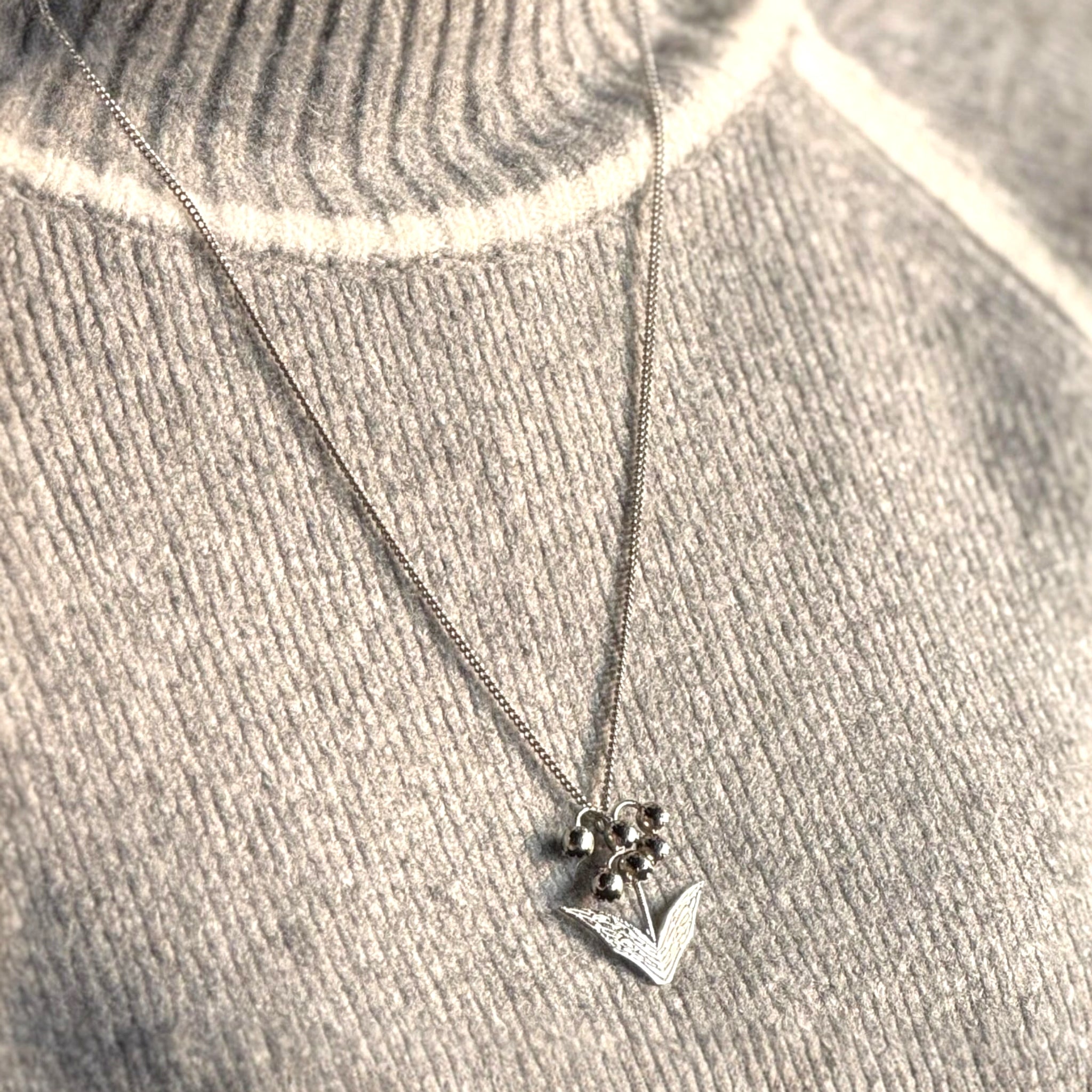 "SU Jewelry Moonlight Bloom Pendant – Botanical Silver Pendant with Floral Motif"

