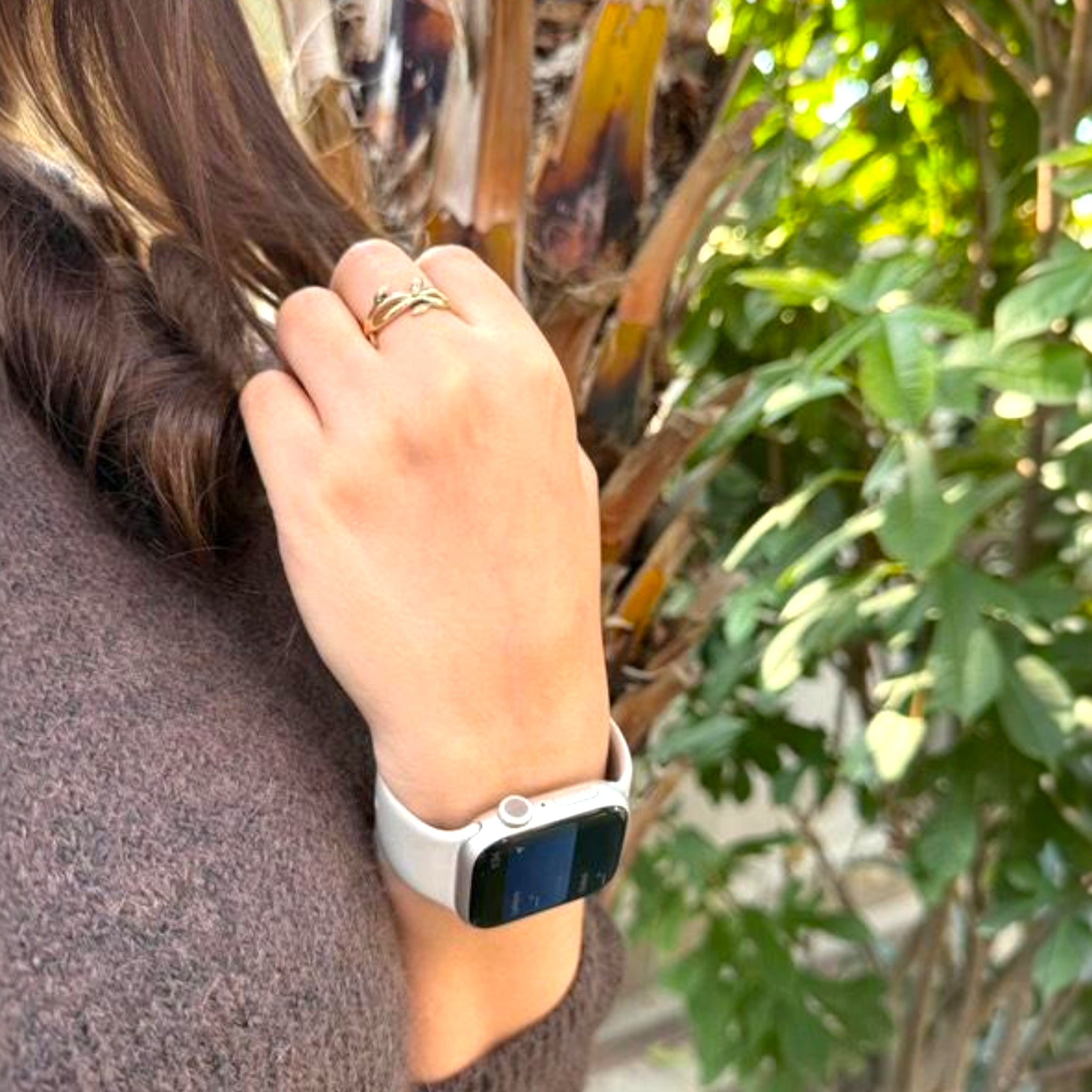 Close-up image of the Celestia Ring from SU’s Lily of the Valley collection – floral gold-plated handmade ring for women